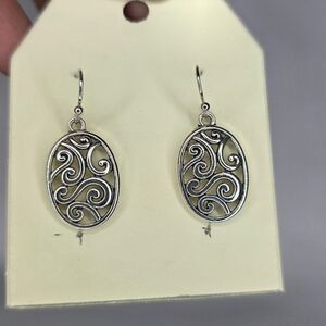 Elegant Silver Swirl Earrings  🎁BOGO🎁 On Earings with Gift Symbol🎁